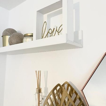 Lovely 2-Bedroom Condo With A Free Parking Бирмингем Экстерьер фото